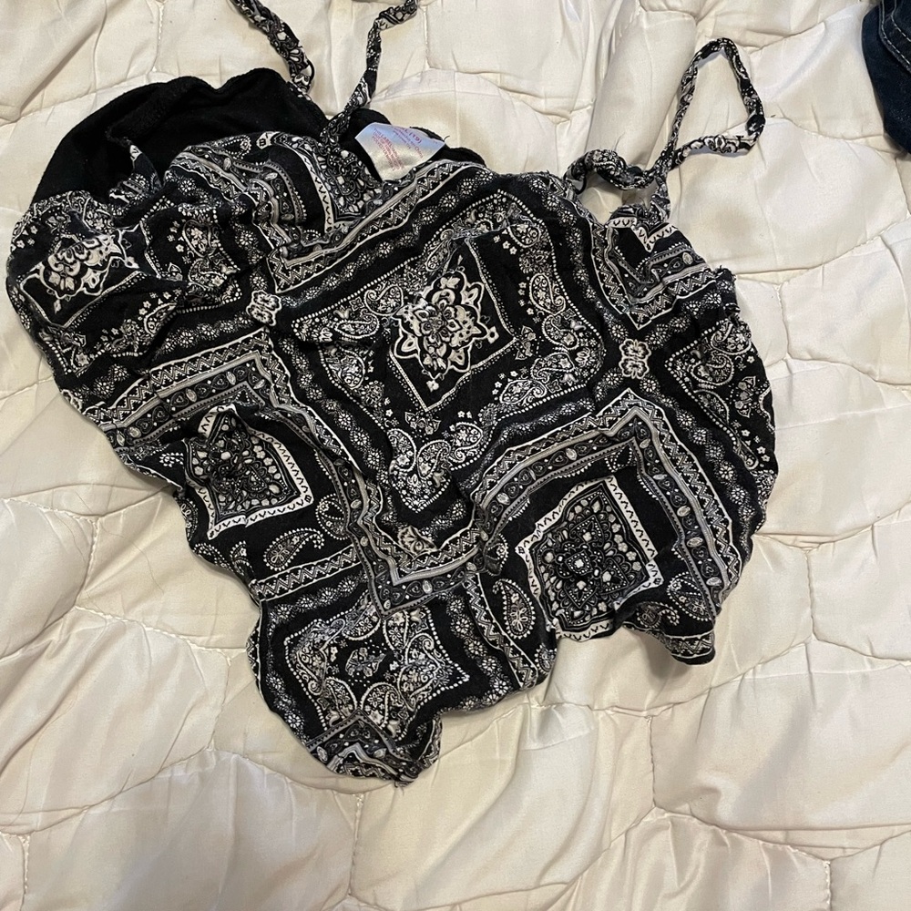 Black and White Paisley Print Top